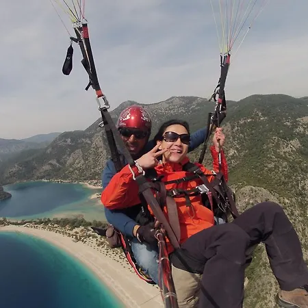 Ξενοδοχείο με διαμερίσματα Ten Apart Hotel 4*