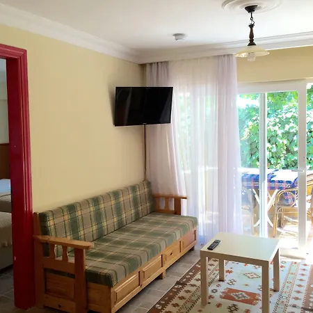 Ξενοδοχείο με διαμερίσματα Ten Apart Hotel 4*