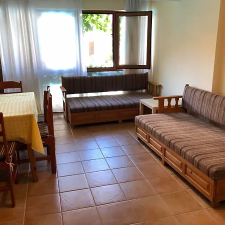 Ξενοδοχείο με διαμερίσματα Ten Apart Hotel 4*