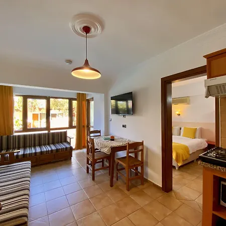 Aparthotel Ten Apart Hotel 4*