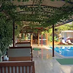Ten Apart Hotel Aparthotel