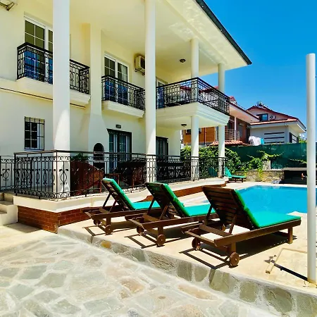 Aparthotel Ten Apart Hotel 3*
