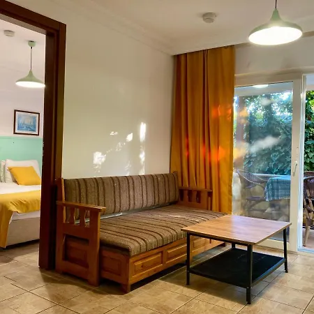 Ten Apart Hotel 3*