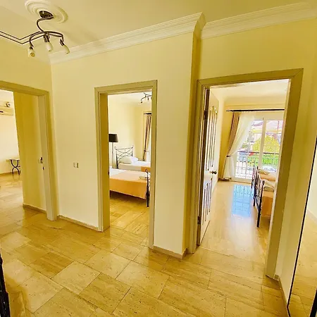 Ten Apart Hotel 3*