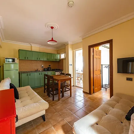 Ten Apart Hotel 3*