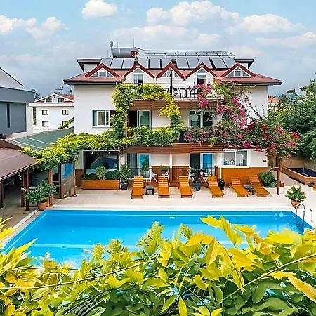Ten Apart Hotel Aparthotel 4*
