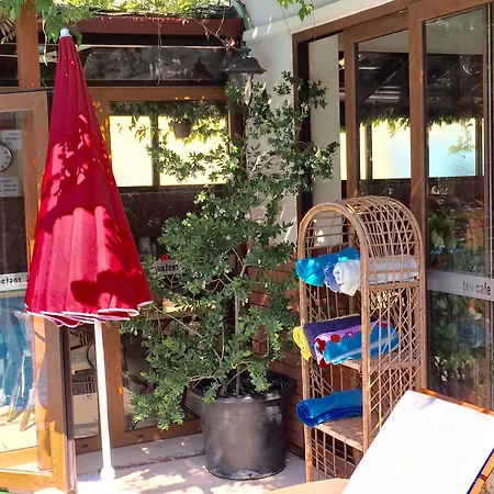 Ten Apart Hotel 3*