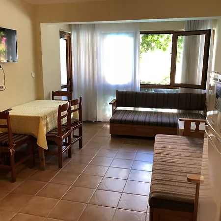 Ten Apart Hotel 3*