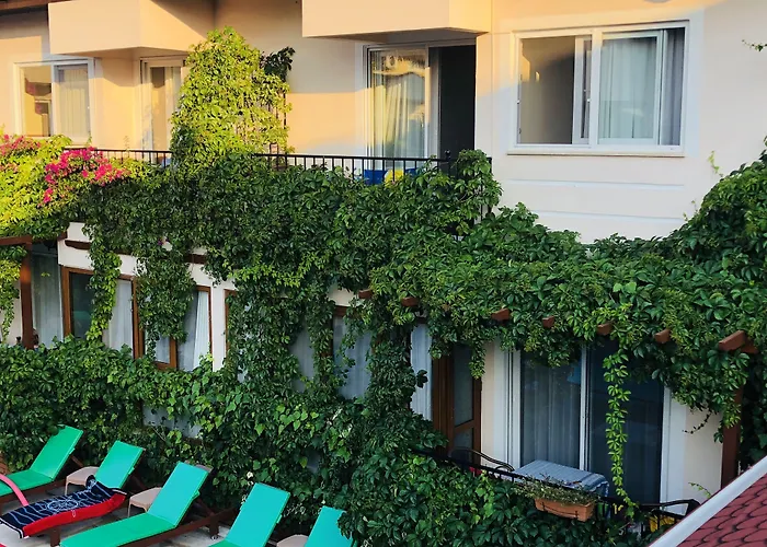 Ten Apart Hotel