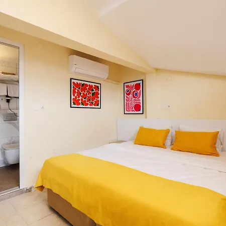 Aparthotel Ten Apart Hotel